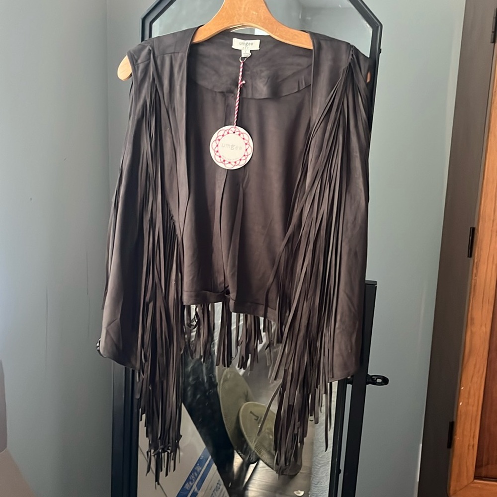 UMGEE FRINGE VEST NWT SIZE L